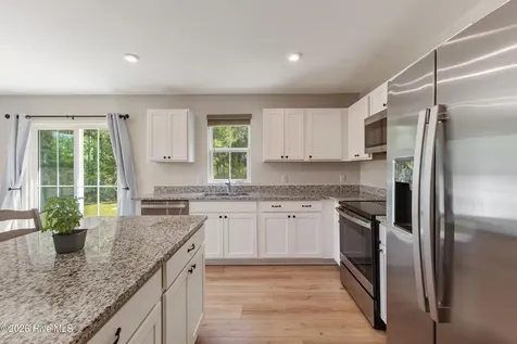 1648 Branchwood Road NE Bolivia NC 28422