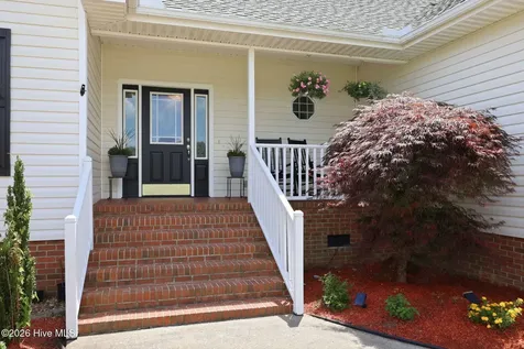 110 E Dowry Creek Belhaven NC 27810