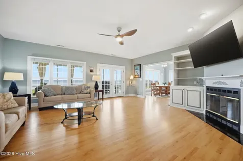 110 E Dowry Creek Belhaven NC 27810