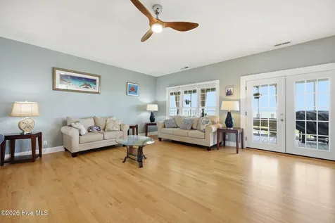 110 E Dowry Creek Belhaven NC 27810