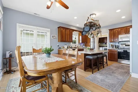 110 E Dowry Creek Belhaven NC 27810