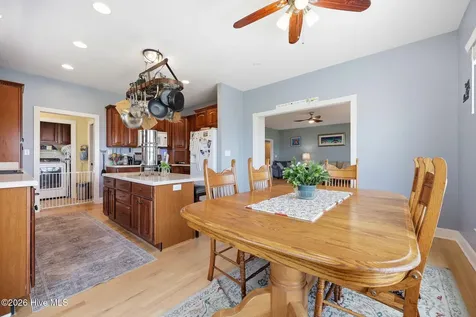 110 E Dowry Creek Belhaven NC 27810