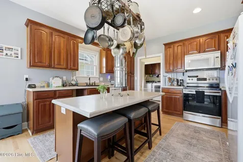 110 E Dowry Creek Belhaven NC 27810