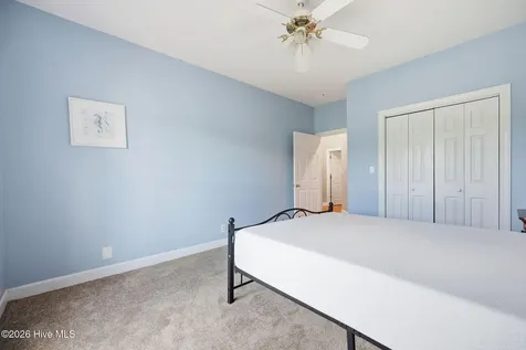 110 E Dowry Creek Belhaven NC 27810