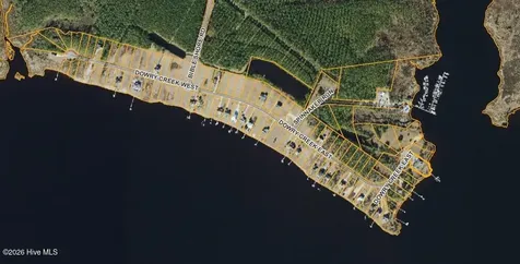 110 E Dowry Creek Belhaven NC 27810