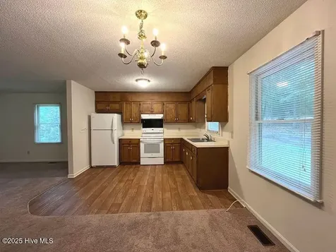 902 Heather Trail Aberdeen NC 28315