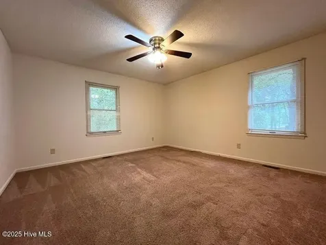 902 Heather Trail Aberdeen NC 28315