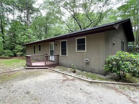 902 Heather Trail Aberdeen NC 28315