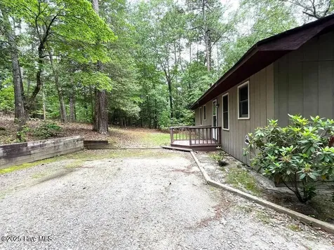 902 Heather Trail Aberdeen NC 28315