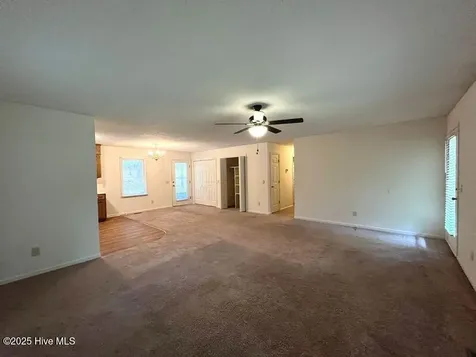 902 Heather Trail Aberdeen NC 28315