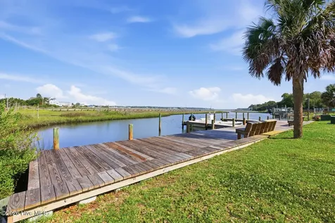 109 Cedar Lane Cedar Point NC 28584