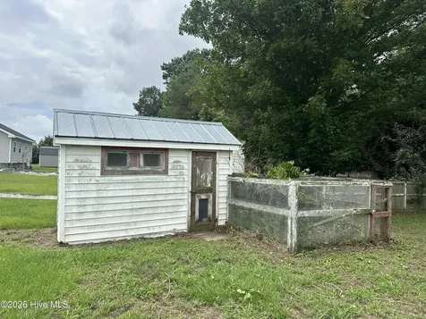 30 Fredrick Road Clinton NC 28328