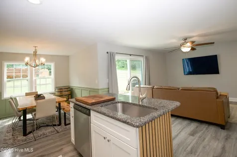 704 Pinecrest Street Carthage NC 28327