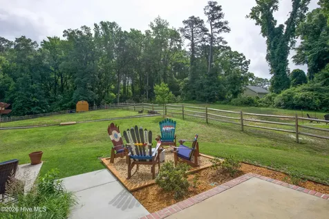 704 Pinecrest Street Carthage NC 28327
