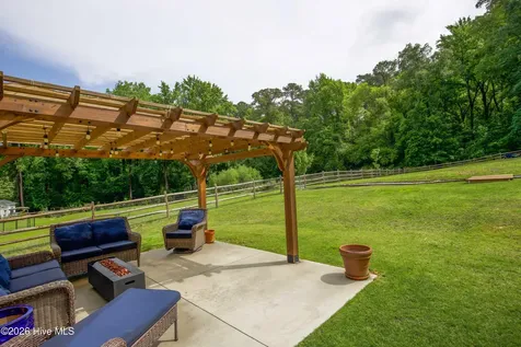 704 Pinecrest Street Carthage NC 28327