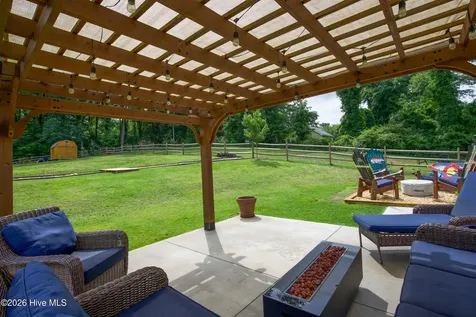 704 Pinecrest Street Carthage NC 28327