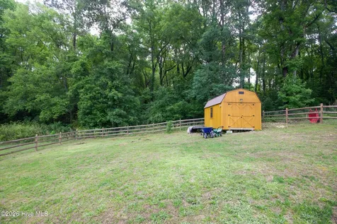 704 Pinecrest Street Carthage NC 28327