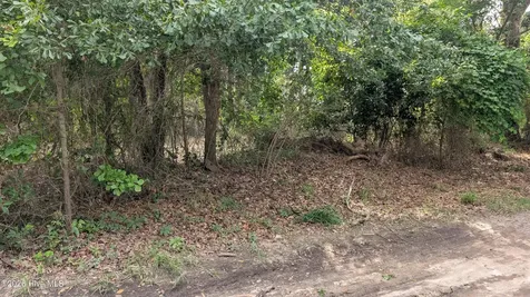 124 Old Farm Road Hampstead NC 28443