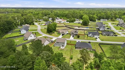 210 Peaceful Lane Hubert NC 28539