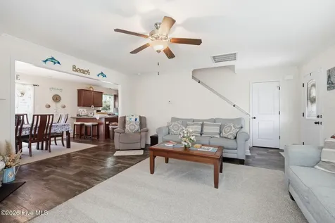 210 Peaceful Lane Hubert NC 28539