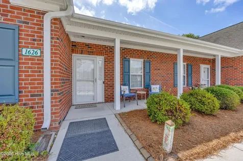 1626 Honeybee Lane Wilmington NC 28412
