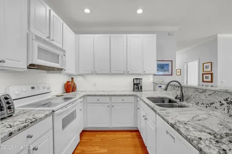 1626 Honeybee Lane Wilmington NC 28412