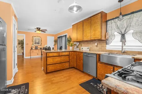 1811 Delwood Drive W Wilson NC 27893