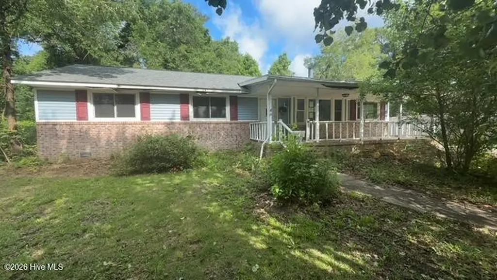 11 Barksdale Drive Jacksonville NC 28540
