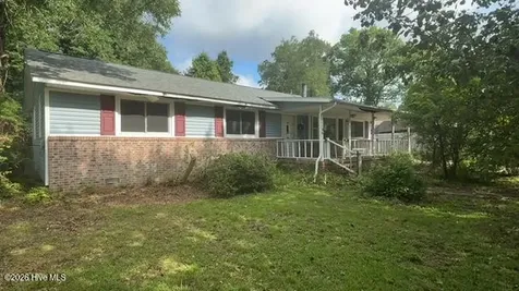 11 Barksdale Drive Jacksonville NC 28540