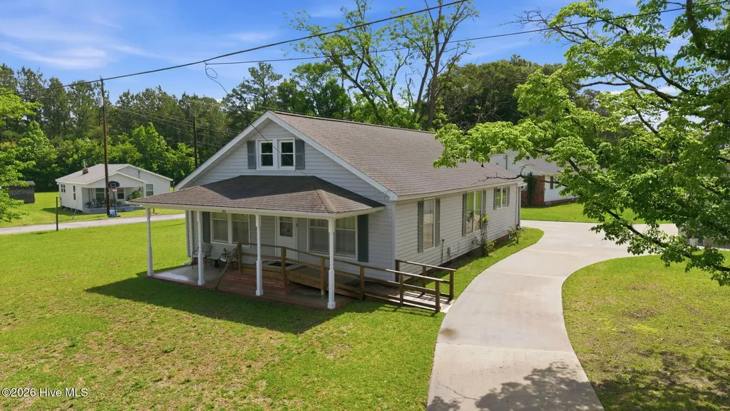 46 Elizabeth Avenue Chocowinity NC 27817