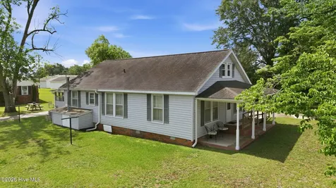 46 Elizabeth Avenue Chocowinity NC 27817