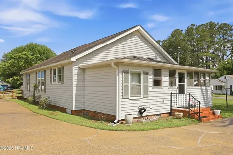 46 Elizabeth Avenue Chocowinity NC 27817