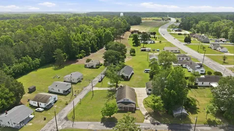 46 Elizabeth Avenue Chocowinity NC 27817