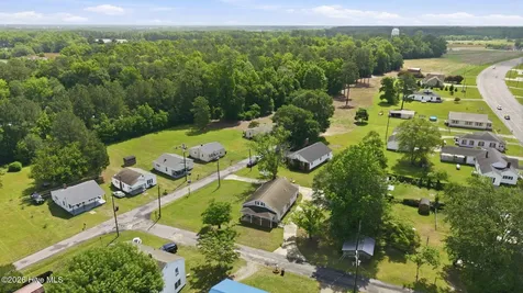 46 Elizabeth Avenue Chocowinity NC 27817