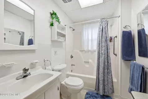 46 Elizabeth Avenue Chocowinity NC 27817