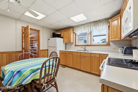 46 Elizabeth Avenue Chocowinity NC 27817