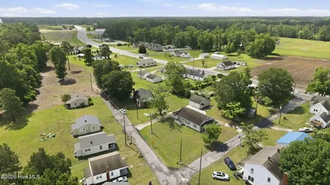 46 Elizabeth Avenue Chocowinity NC 27817
