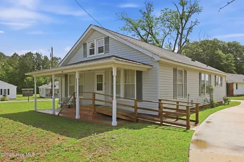 46 Elizabeth Avenue Chocowinity NC 27817