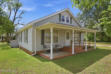 46 Elizabeth Avenue Chocowinity NC 27817