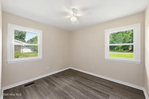1040 Broad Creek Road New Bern NC 28560