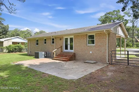 1040 Broad Creek Road New Bern NC 28560