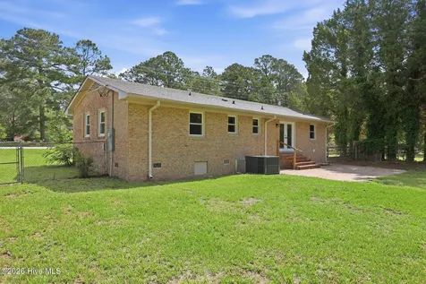 1040 Broad Creek Road New Bern NC 28560