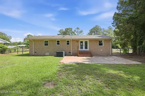 1040 Broad Creek Road New Bern NC 28560