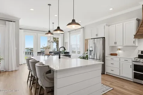 135 Gallants Point Road Beaufort NC 28516