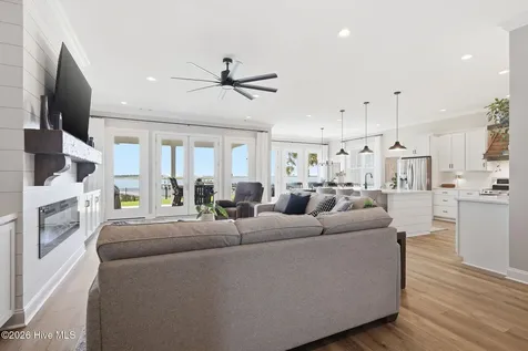 135 Gallants Point Road Beaufort NC 28516