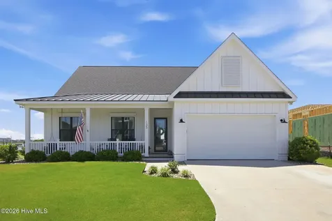 135 Gallants Point Road Beaufort NC 28516
