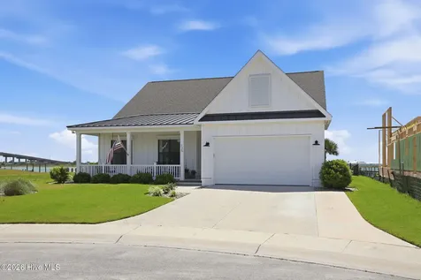 135 Gallants Point Road Beaufort NC 28516