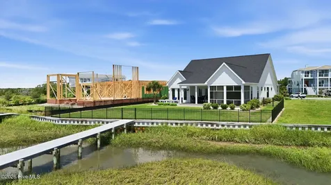 135 Gallants Point Road Beaufort NC 28516