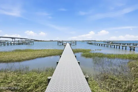135 Gallants Point Road Beaufort NC 28516