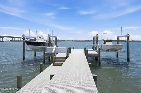 135 Gallants Point Road Beaufort NC 28516